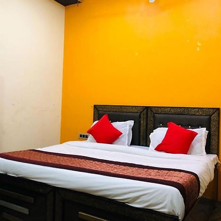 Hotel Tip Top -- Lpu Law Gate -- Family, Students, Couples Phagwāra Exterior foto